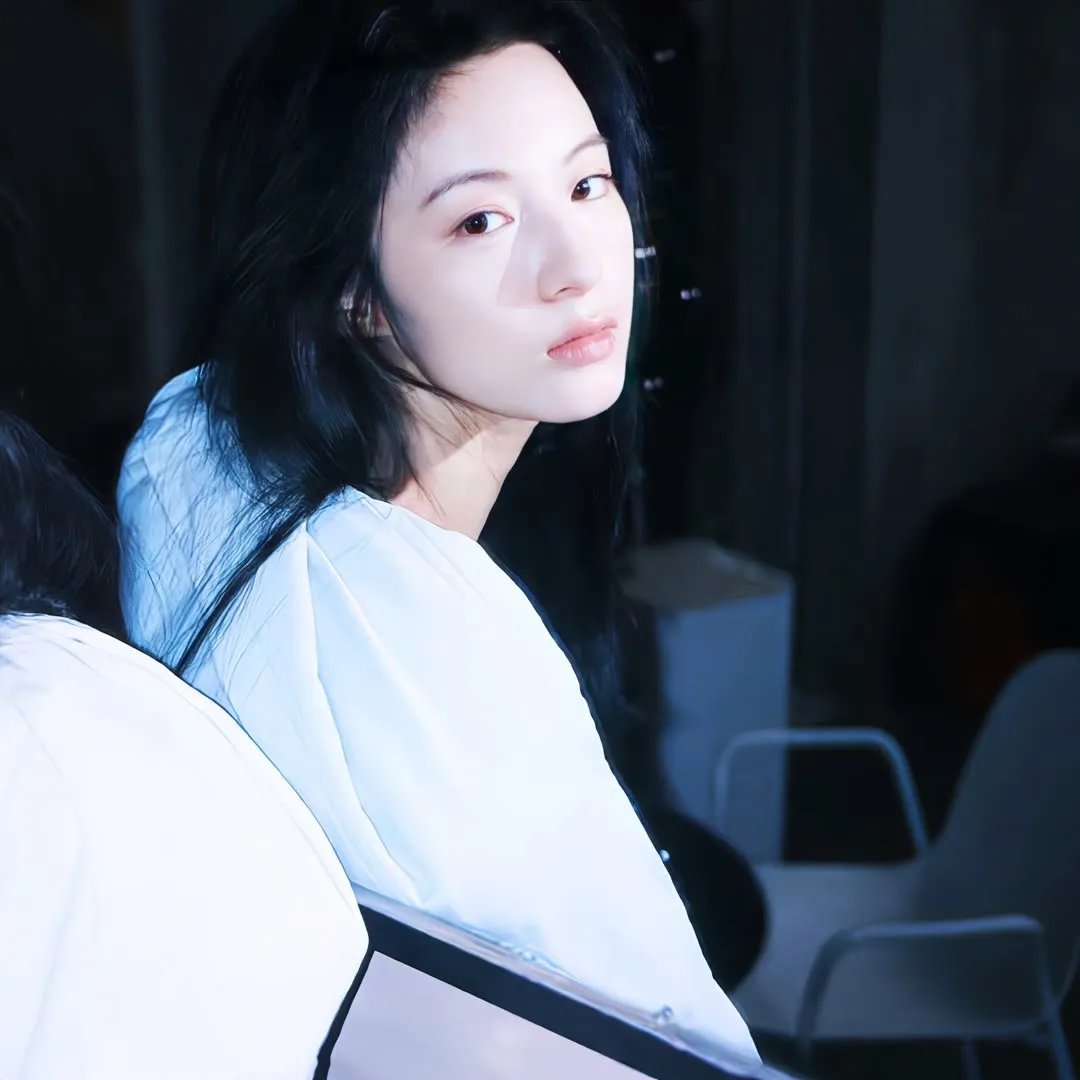 在凡妲的小房间里